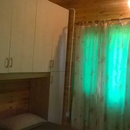 Homestay Kolonia E Artistave
