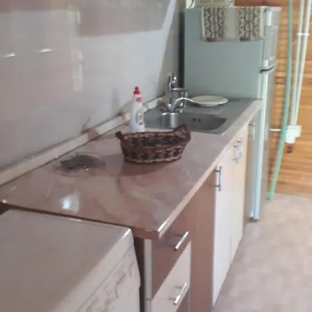 Kolonia E Artistave * Велипойе