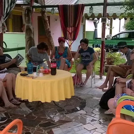 Проживание в семье Kolonia E Artistave