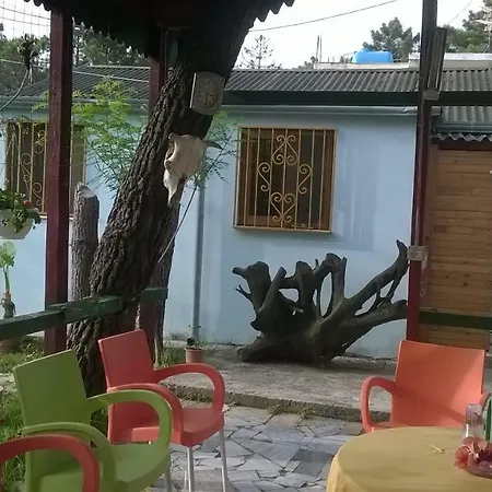 Kolonia E Artistave Privatunterkunft