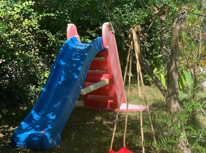 Kolonia E Artistave Velipojë