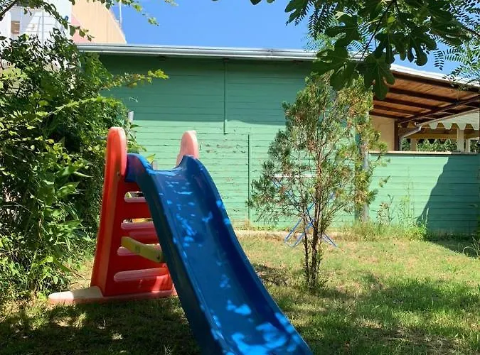 Kolonia E Artistave *