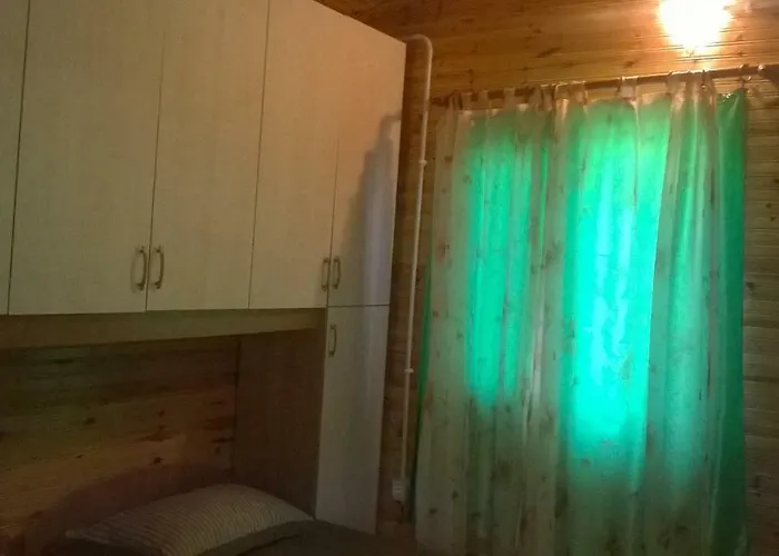 民宿 Kolonia E Artistave