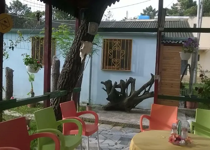 Kolonia E Artistave 民宿